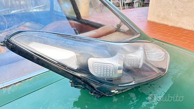 Faro destro Kia Sportage 2017