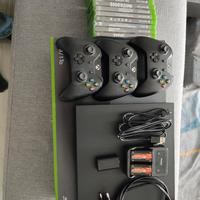 xbox one x 1tb + 13 giochi + 3 joypad con batterie