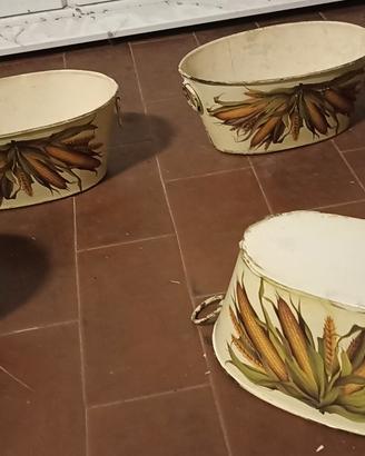 contenitori in metallo decorati