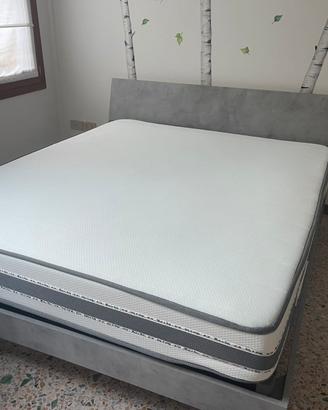 Letto completo di materasso