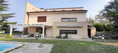 Immobile in asta di 515 m² con più di 5 locali e b