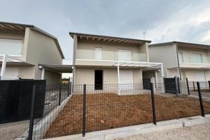 Villetta indipendente con giardino privato