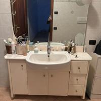 Mobile bagno con  specchio