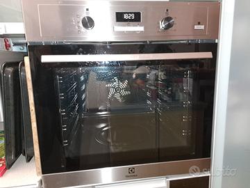 Forno incasso Electrolux SteamBake Vapore