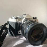 Olympus OM-5 con Zuiko 12-45mm f/4 pro