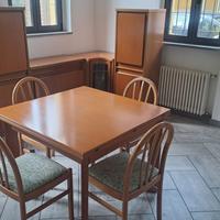 Tavolo da tinello con 4 sedie in coordinato