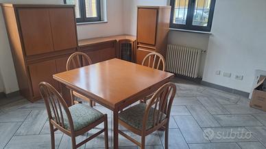 Tavolo da tinello con 4 sedie in coordinato