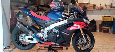 Aprilia RSV4 FACTORY 2021