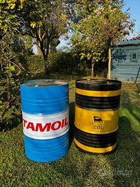 Fusti carburanti vintage