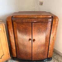 Mobile bar giradischi