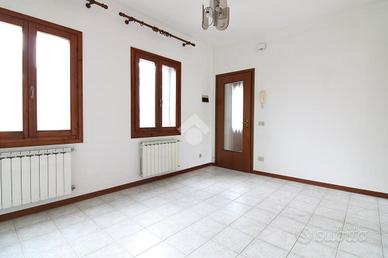 VILLA A SCHIERA A CONCORDIA SAGITTARIA