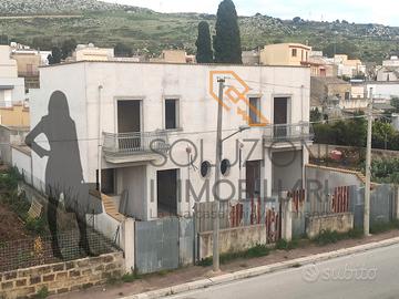 Appartamento con giardino a Custonaci