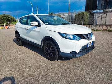 Nissan Qashqai 1.5 dci diesel 