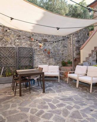 Casa indipendente di 144 m² con più di 5 locali a 
