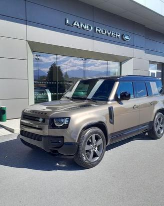Land Rover Defender 3.0D I6 250 110 X-Dynamic...