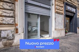 VIA SALARIA AD. VIA PO - NEGOZIO CON AMPIA VETRINA