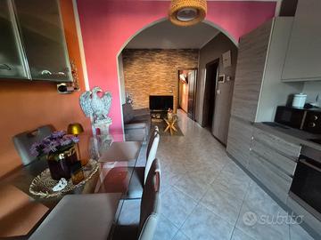 Vista lago ,tre camere balcone gia arredato
