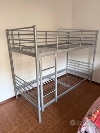 Letto a castello metallo + 2 materassi
