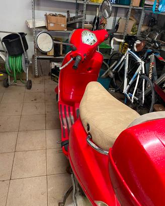 Vespa 125 LX