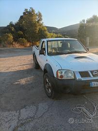Nissan navara per pezzi