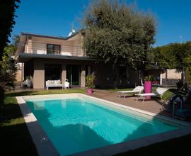 Villa con piscina