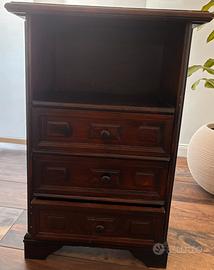 Mobiletto con cassetti