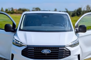 Ford Transit Custom 2024 2.0 EcoBlue 136 cv