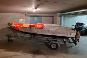 Natante Boston Whaler 13, Suzuki 40, carrello