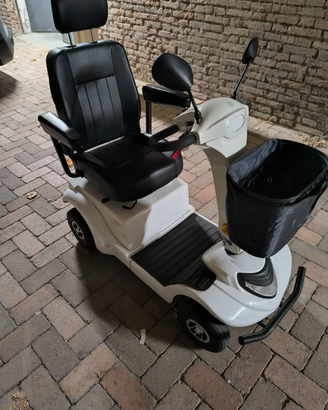 Motoretta elettrica per anziani