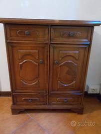 Mobiletto in legno porta telefono