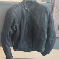 Giubbotto con protezioni moto