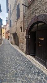 Segni, caratteristico e ammobiliato in buono stato