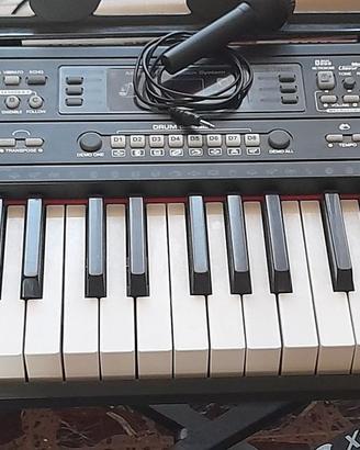 Tastiera elettrica con supporto