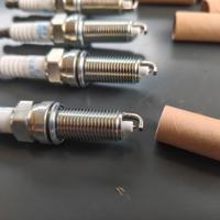 4 Candele NKG ILZKR7D8 96412- NUOVE