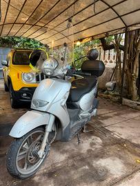 Aprilia Scarabeo 250 ie