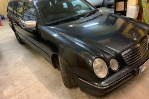 Mercedes-benz E 270 e 270 testa rotta