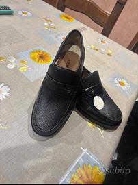 Mocassini neri in pelle