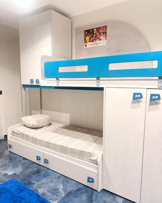 Cameretta completa per due con letto a soppalco
