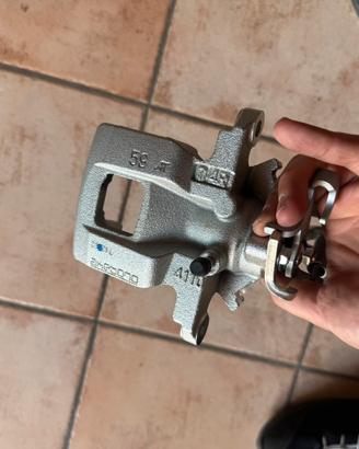 Pinze freni posteriori Mitsubishi 4605B842-41