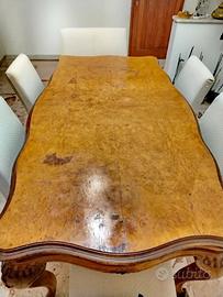 Tavolo e sedie da salotto