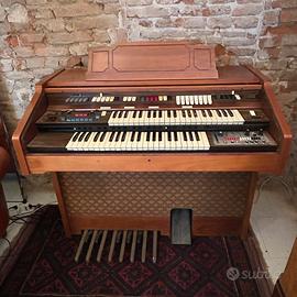 organo Farfisa Superpartner