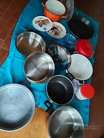Lotto di pentolame e oggetti da cucina