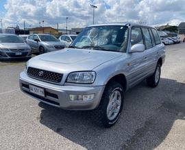 TOYOTA RAV 4 MY23 RAV4 2.0i 16V cat 5 porte Fun