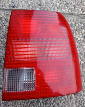 FARO POSTERIORE DX, VOLKSWAGEN PASSAT 1998/2000