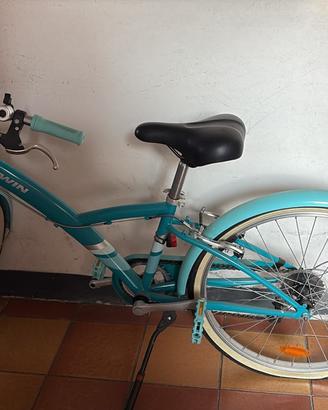 Bici B'Twin 24" Ragazza - Turchese con Cestino