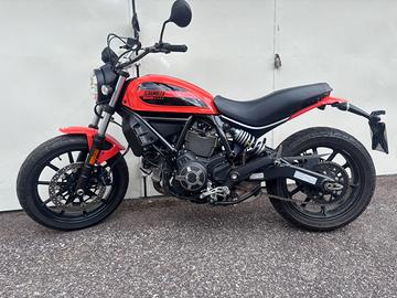 Ducati scrambler 400
