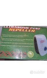 ULTRASONIC PEST  REPELLER.Deterrente a ultrasuoni.