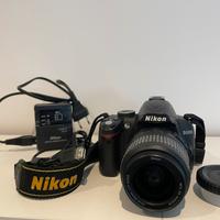 Nikon D3000 + obiettivo 18-55 + omaggio
