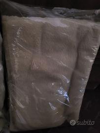 Coperta matrimoniale e coprimaterasso in lana meri