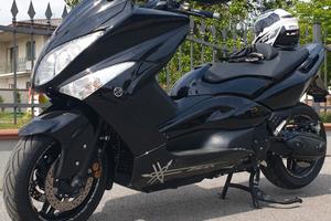 T Max 500 2011 abs